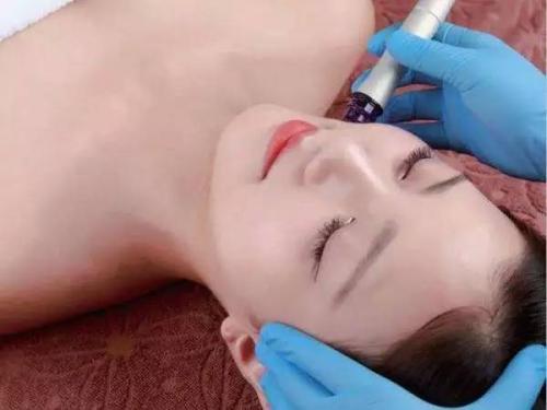 2018年美容院發(fā)展的趨勢(shì)（美容院轉(zhuǎn)型醫(yī)美的前景）